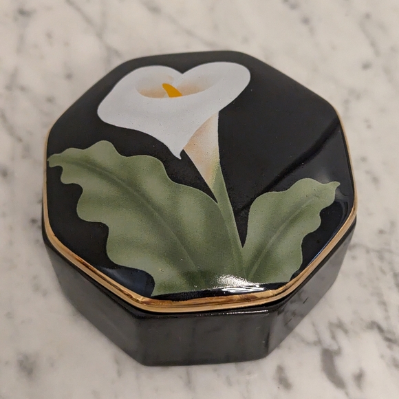 Otagiri Porcelain Lidded Trinket Box With Large Calla Lily - Picture 5 of 9